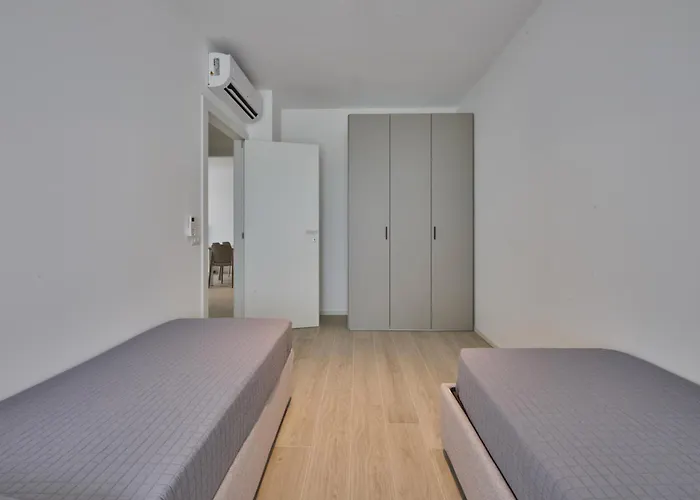 Jl Blue * Τζεσόλο Λίντο