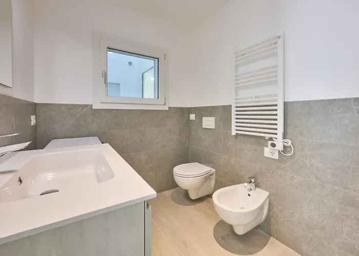 Jl Blue * Τζεσόλο Λίντο